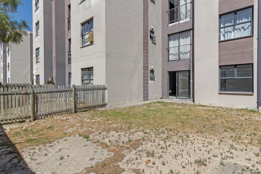 To Let 2 Bedroom Property for Rent in Parklands Western Cape